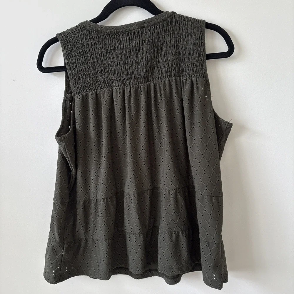 Michael Kors Tank Top Large Olive Green Eyelet Sleeveless Scoop Neck Ruffle